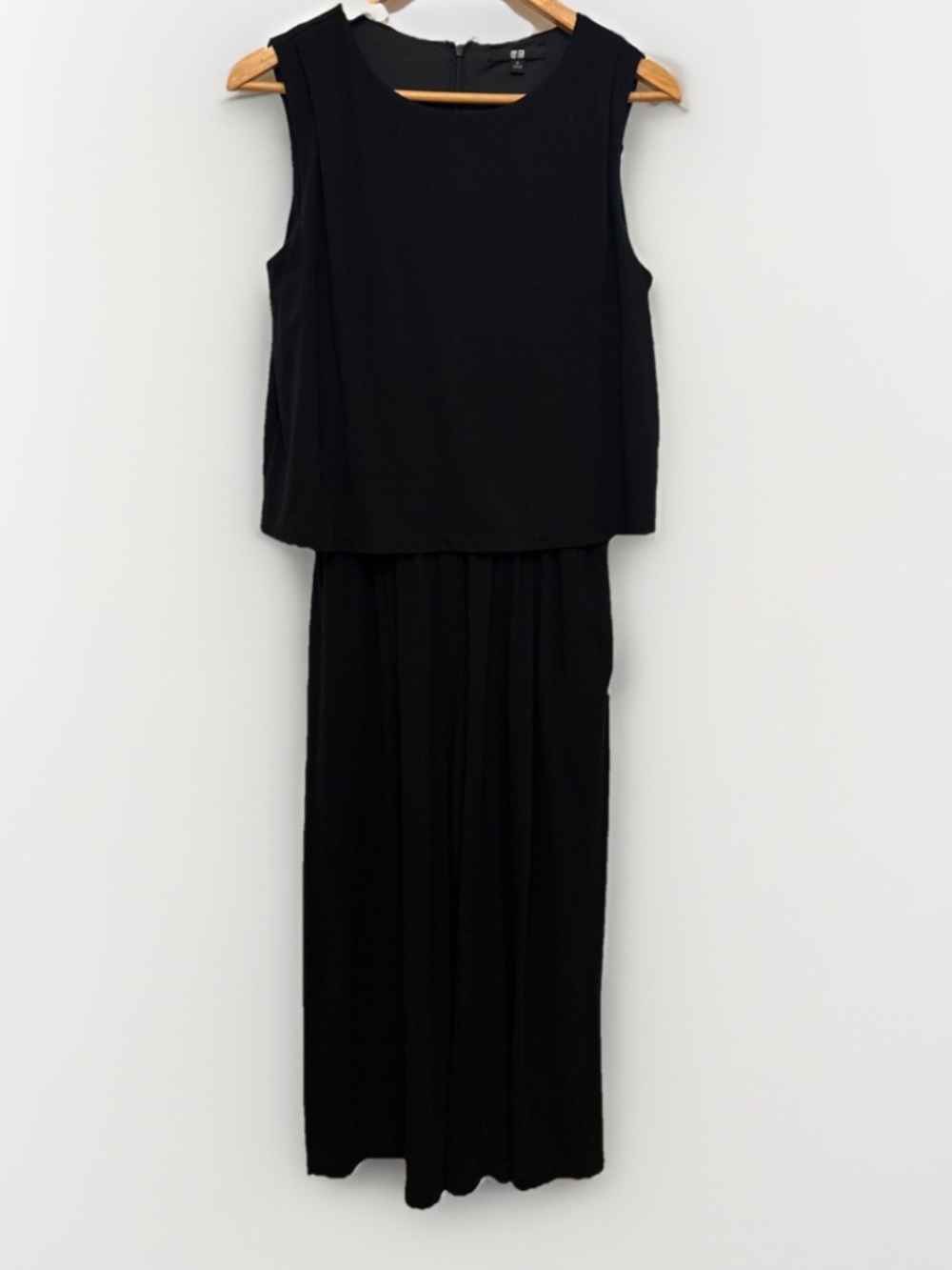 Uniqlo Minimalist Black Sleeveless Midi Jumpsuit With Pockets - Picture 1 of 4